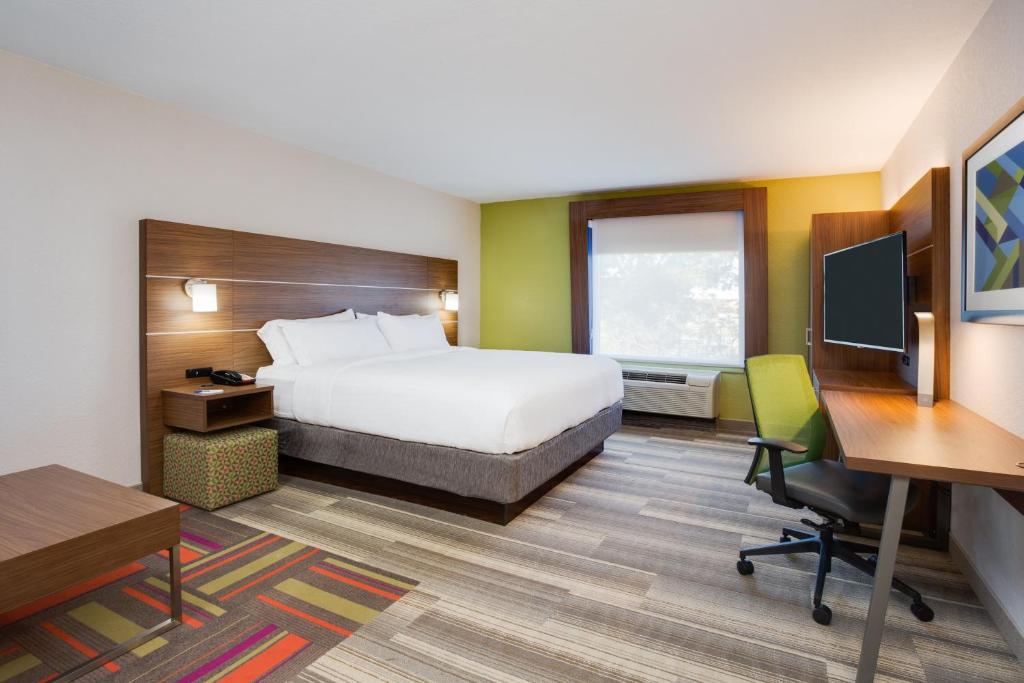 Holiday Inn Express Hotel & Suites Tampa-Fairgrounds-Casino by IHG photo