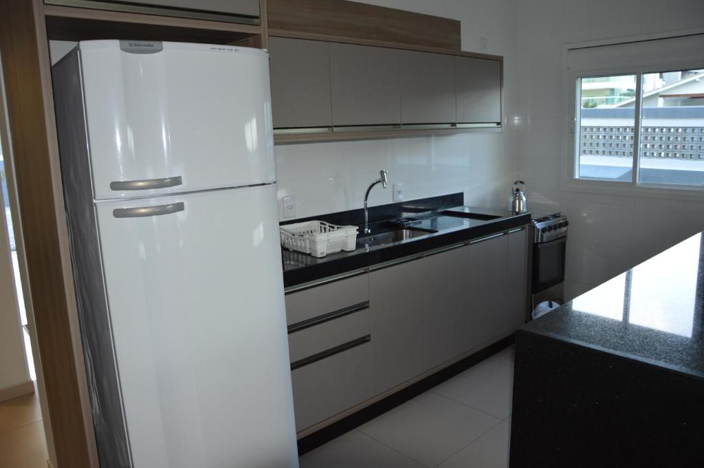  Belíssima Casa - Pé na areia - Bombinhas - Canto Grande