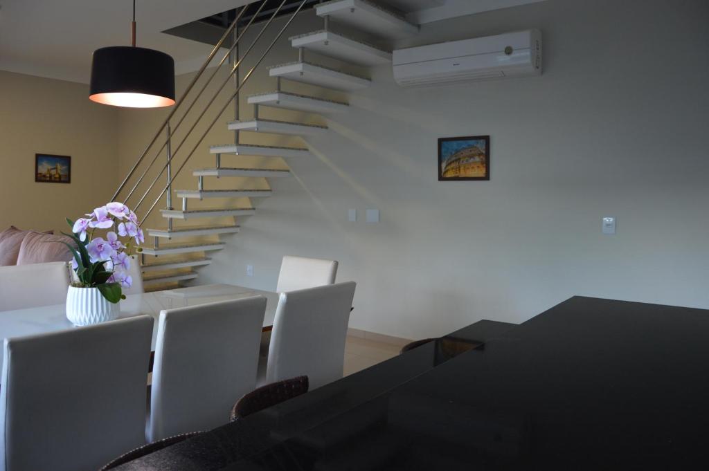  Belíssima Casa - Pé na areia - Bombinhas - Canto Grande