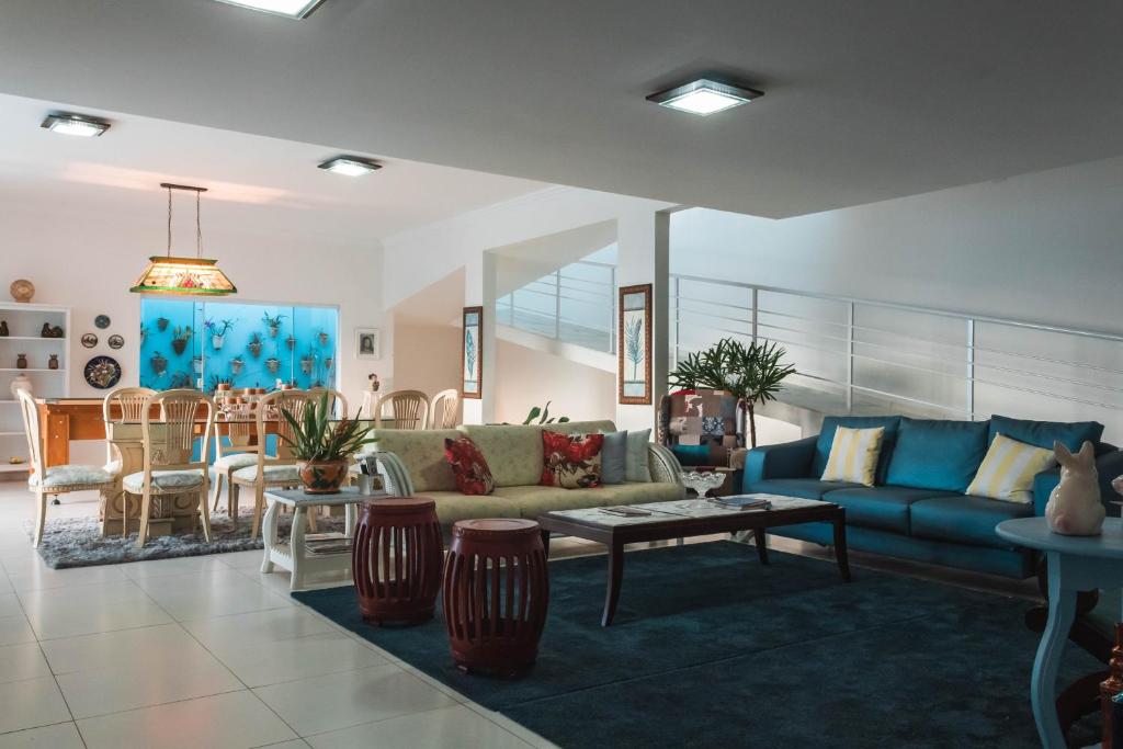  Casa charmosa em condomínio privado