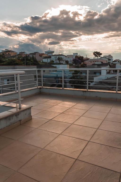  Casa charmosa em condomínio privado