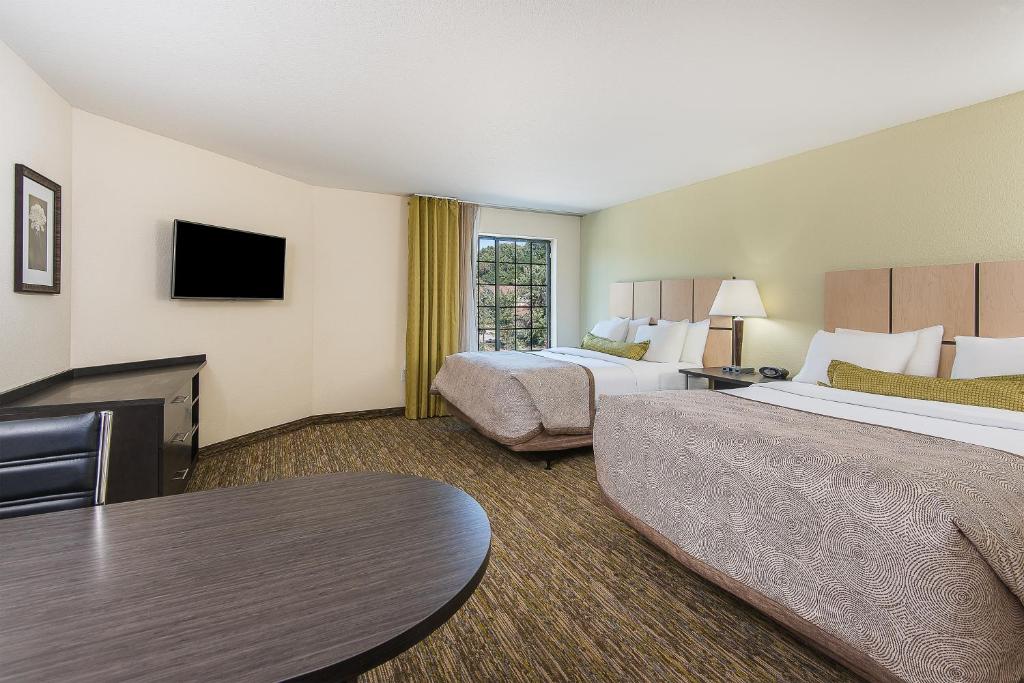 Candlewood Suites Bloomington by IHG photo