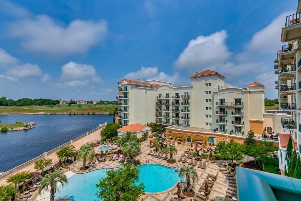 The Marina 7-403 - Housity