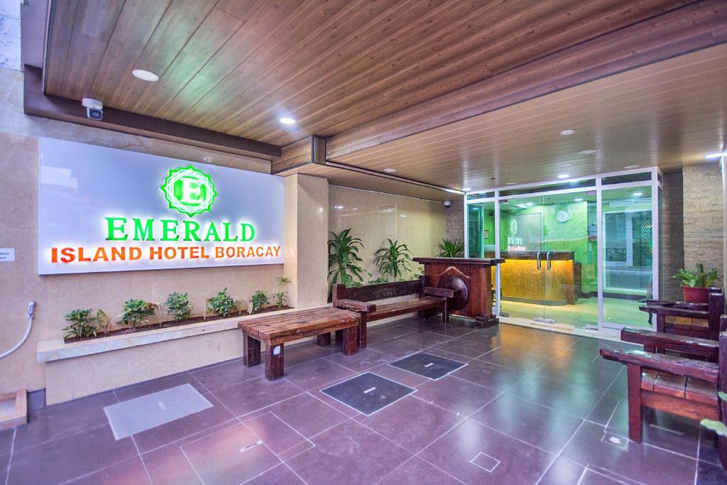 Certifikát, hodnocení, plakát nebo jiný dokument vystavený v ubytování Emerald Island Hotel