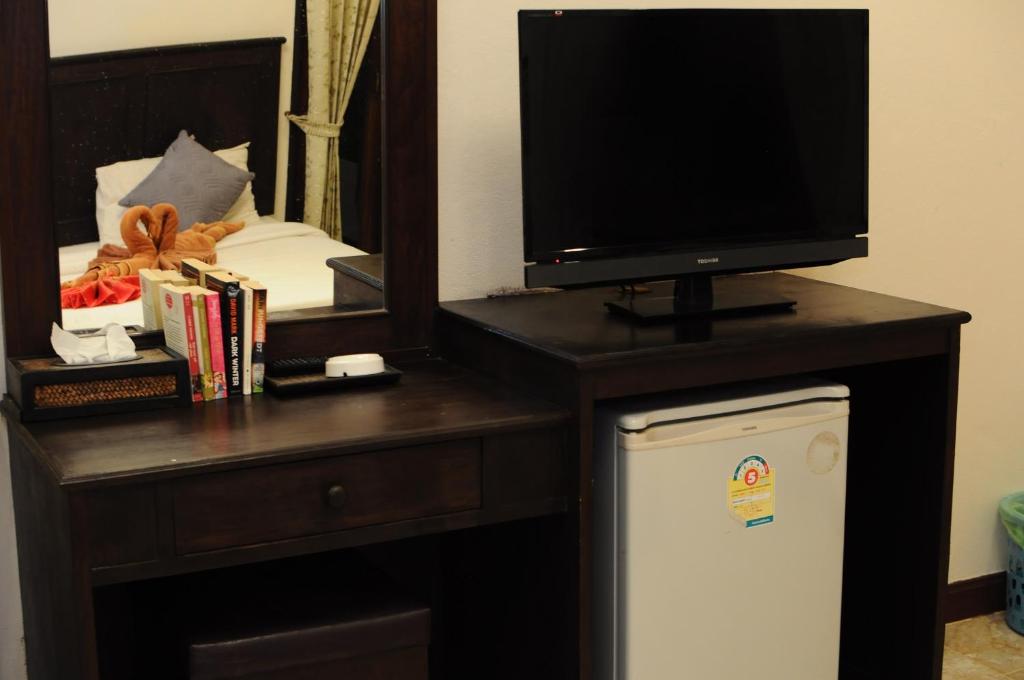 TV a/nebo společenská místnost v ubytování N.T. Lanta Resort