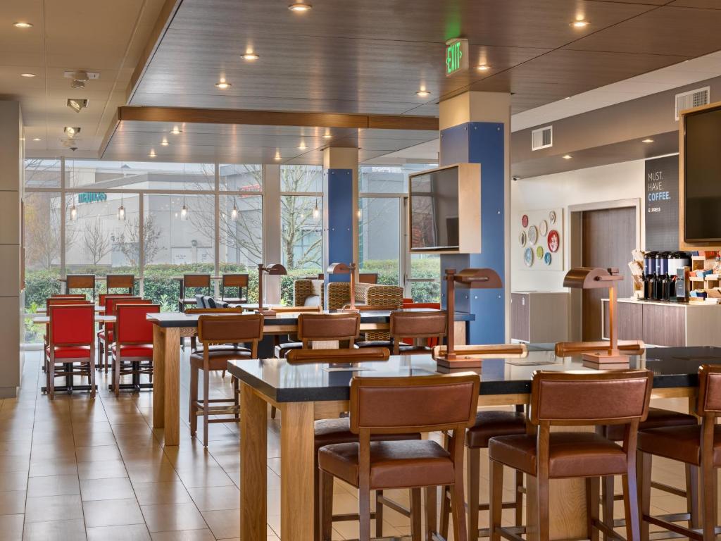 Restaurace v ubytování Holiday Inn Express & Suites Salem North - Keizer by IHG