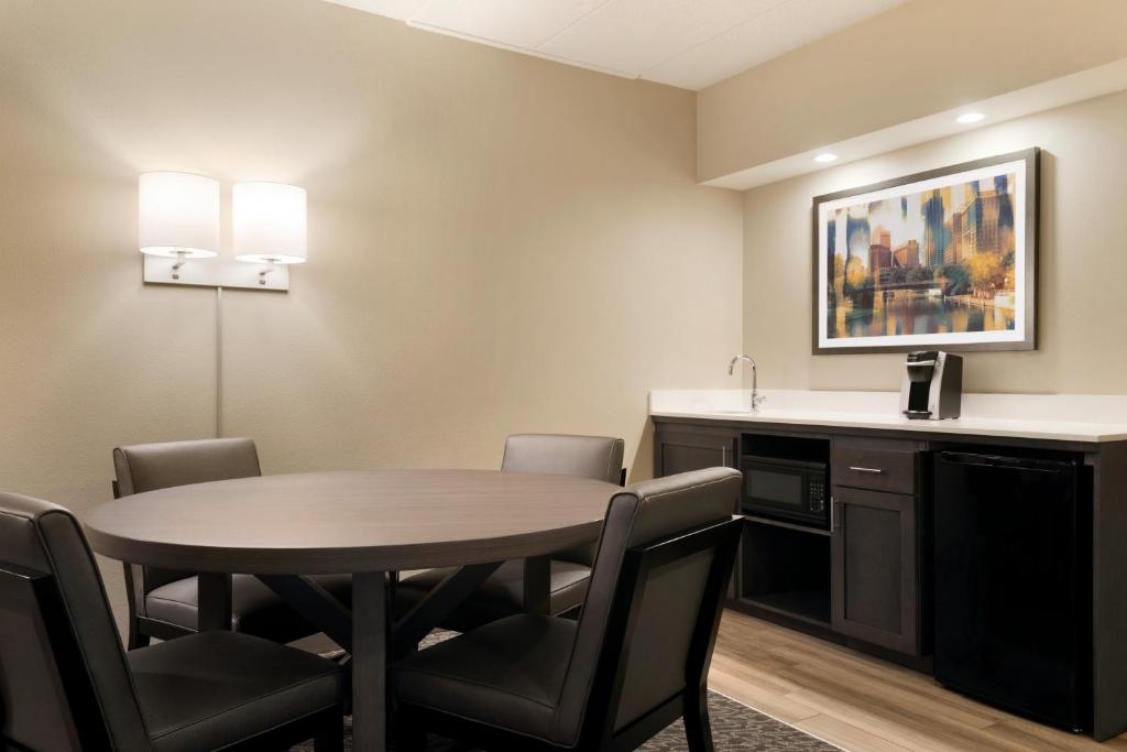 Grundriss der Unterkunft Holiday Inn Hotel &amp; Suites Council Bluffs by IHG
