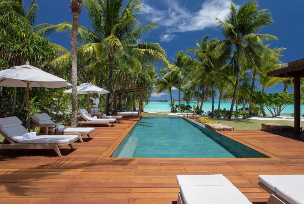 Bazén v ubytování Four Seasons Resort Bora Bora nebo v jeho okolí