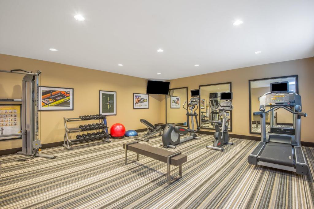 Candlewood Suites Columbia Hwy 63 & I-70 by IHG photo