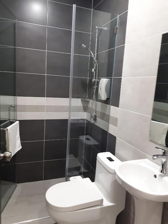Koupelna v ubytování Hotin Inn