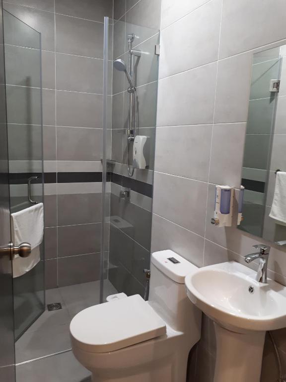 Koupelna v ubytování Hotin Inn
