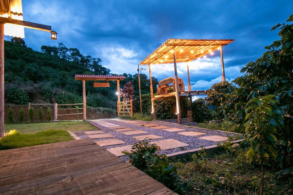  A loving farm cabin just for you and your love!