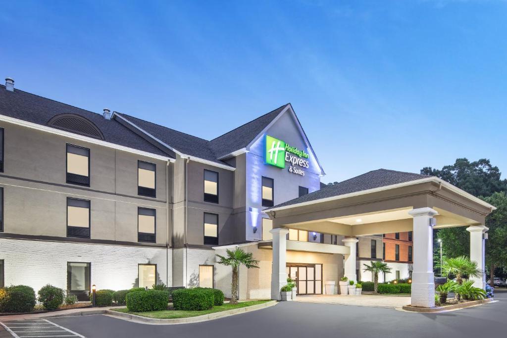 an image of a hotel with a sign on it at Holiday Inn Express Hotels & Suites Greenville-Spartanburg/Duncan, an IHG Hotel in Duncan