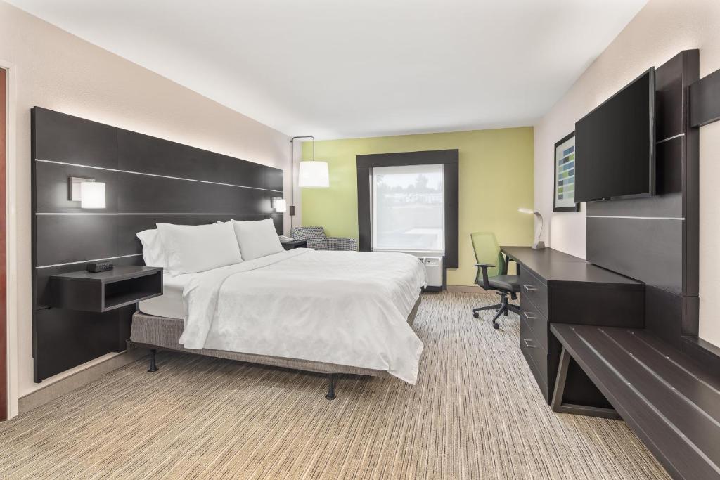 Holiday Inn Express Hotels & Suites Greenville-Spartanburg/Duncan, an IHG Hotel - King Room - Disability Access/Non-Smoking