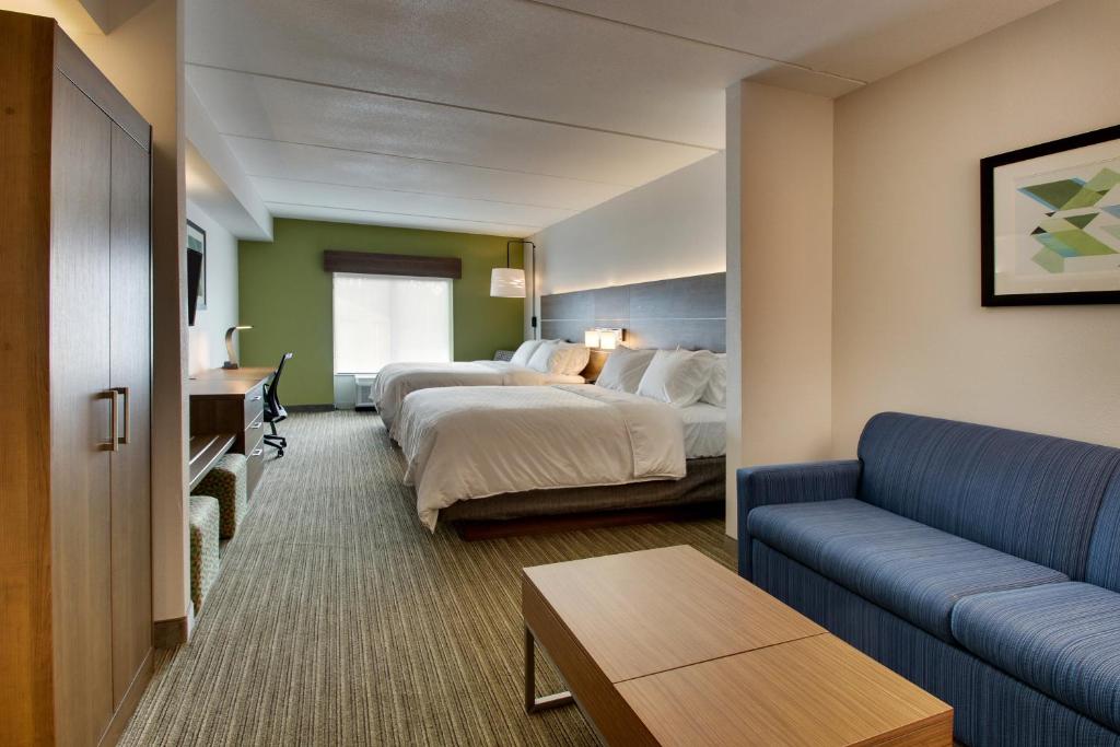 Holiday Inn Express Hotel & Suites Jacksonville North-Fernandina, an IHG Hotel - Queen Suite Met Twee Queensize Bedden En Bankbed