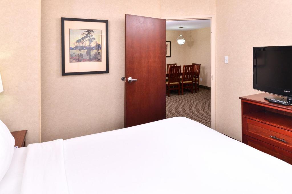 Holiday Inn Express Edmonton North by IHG - Resim 40