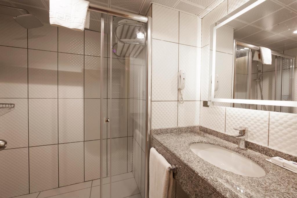 AQI Pegasos World - 7