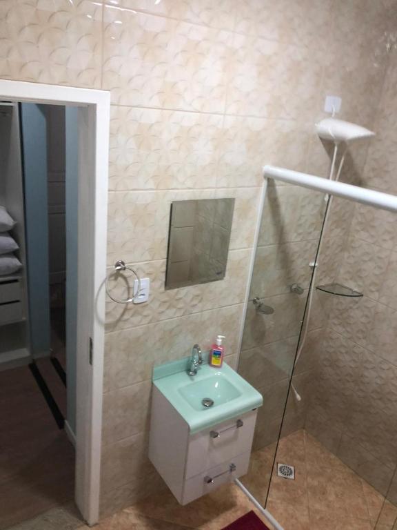  CASA COMPLETA COM 4 SUITES PARA ATE 12 PESSOAS.