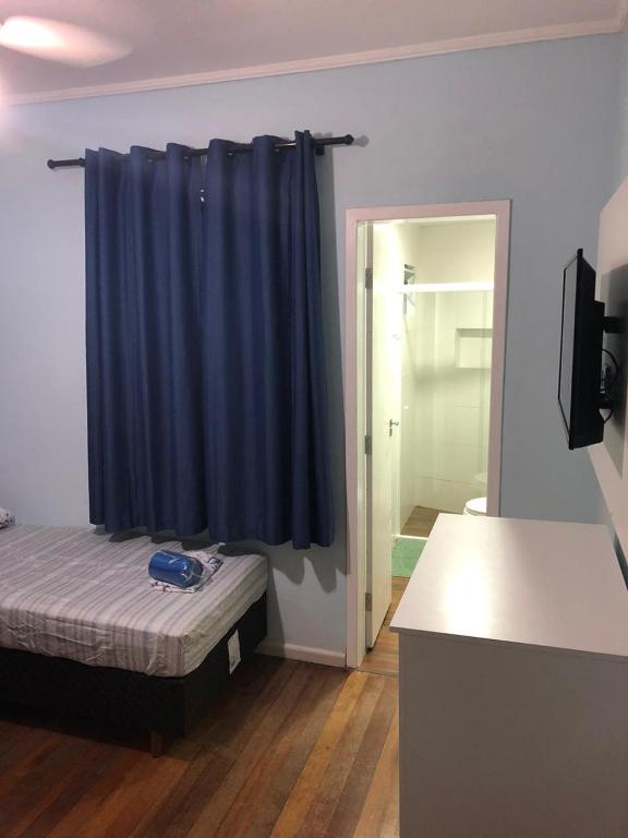  CASA COMPLETA COM 4 SUITES PARA ATE 12 PESSOAS.