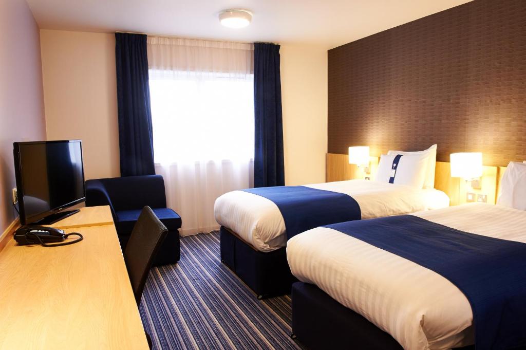 Holiday Inn Express Manchester Airport, an IHG Hotel - 