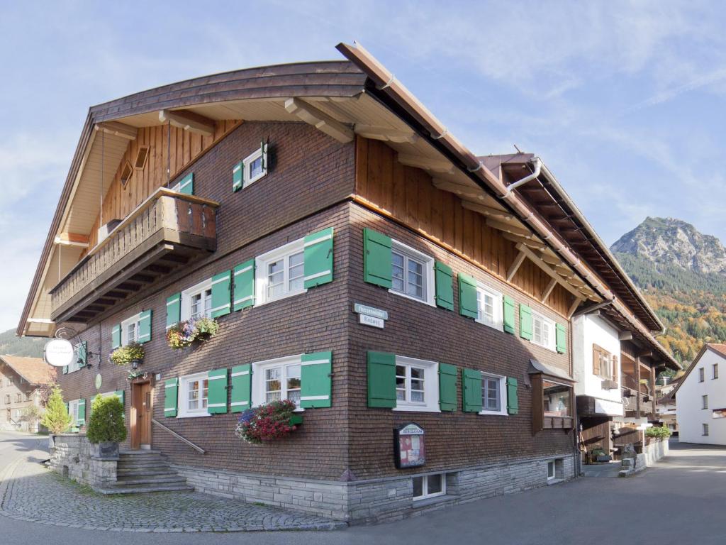 Nespecifikovaný výhled na hory nebo výhled na hory při pohledu z hotelu