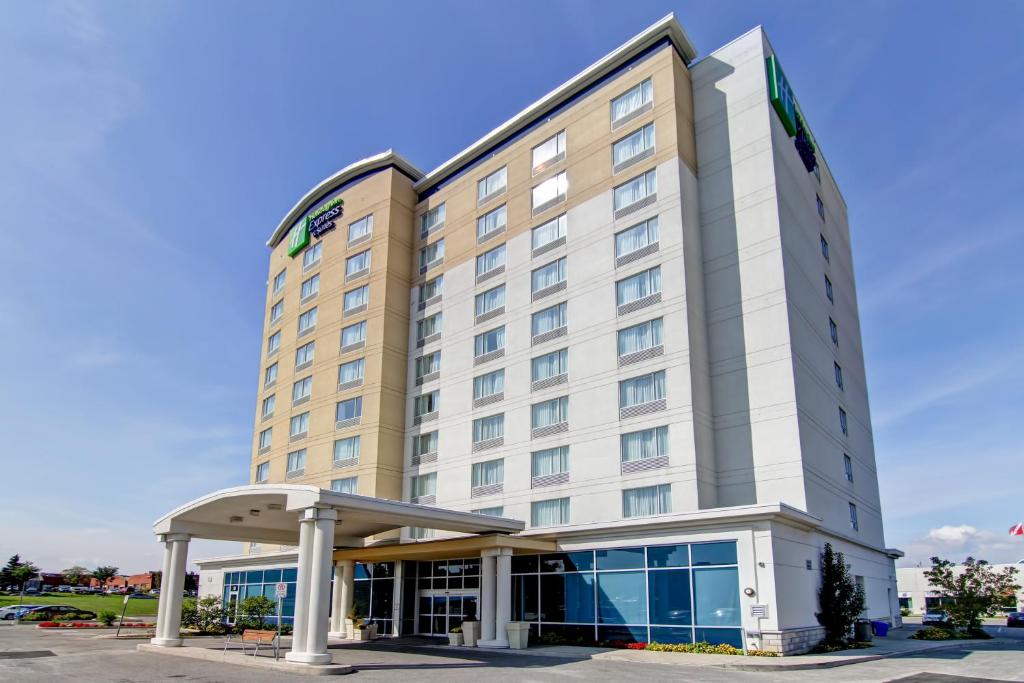 una representación del trompeta centro internacional de convenciones hoteleras en Holiday Inn Express Hotel & Suites Toronto - Markham, an IHG Hotel, en Richmond Hill