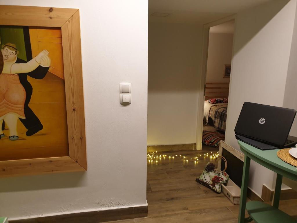 TV a/nebo společenská místnost v ubytování Arismari