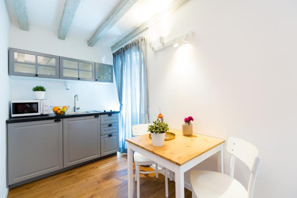 Cozy Montalbano Studios by Irundo - 4