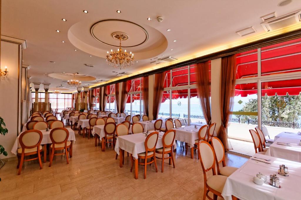 Restaurace v ubytování Hotel Val All Inclusive