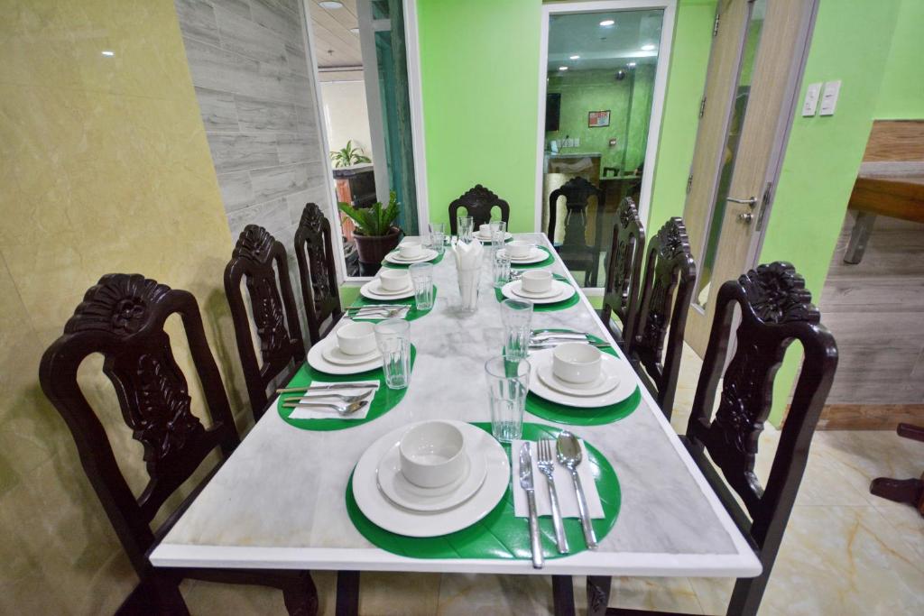 Restaurace v ubytování Emerald Island Hotel