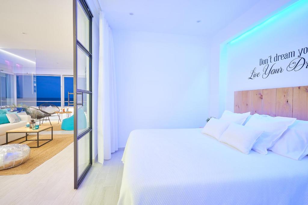 PURO BEACH. Charming apartment with jacuzzi - imagen 3