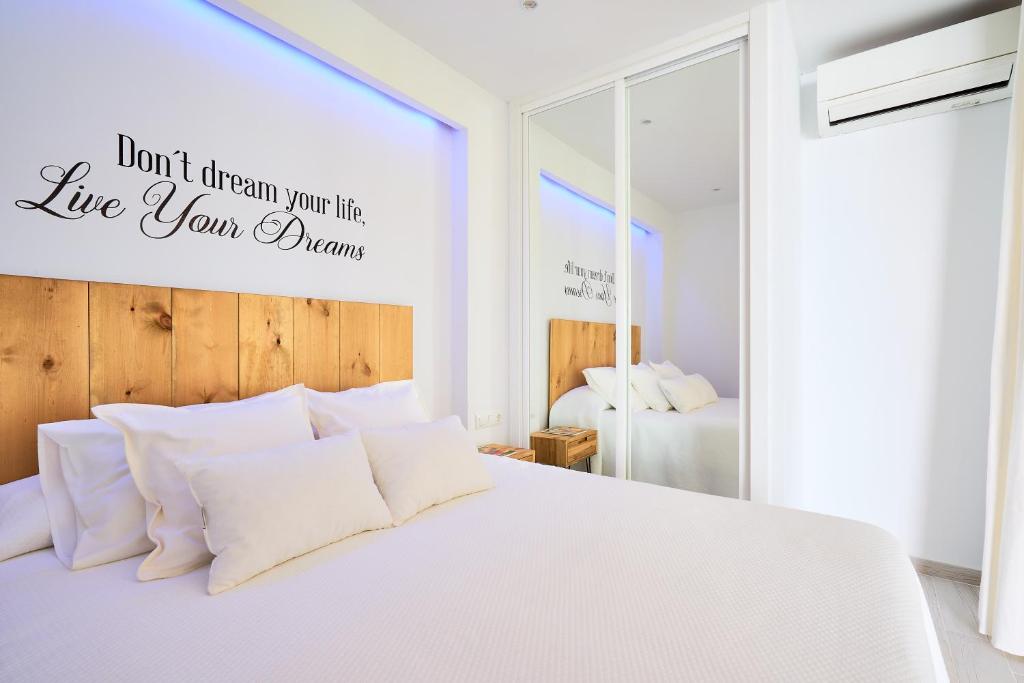 PURO BEACH. Charming apartment with jacuzzi., Torremolinos ...