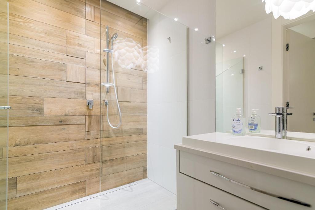 Kúpeľňa v ubytovaní Apartment Szafarnia 5