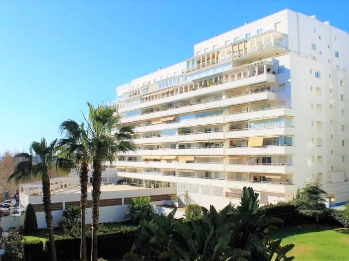 Suitur apartamento terrazas la marina con piscina, Marbella ...