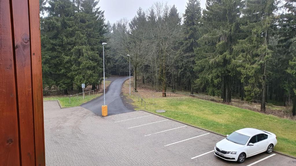 Zdjęcie z galerii obiektu Hotel Obří Sud Javorník w mieście Jeřmanice