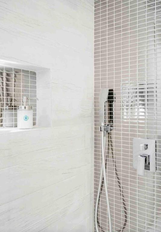 PURO BEACH. Charming apartment with jacuzzi - imagen 2