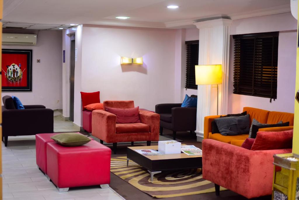 Posezení v ubytování GolfView Suites & Conference Center