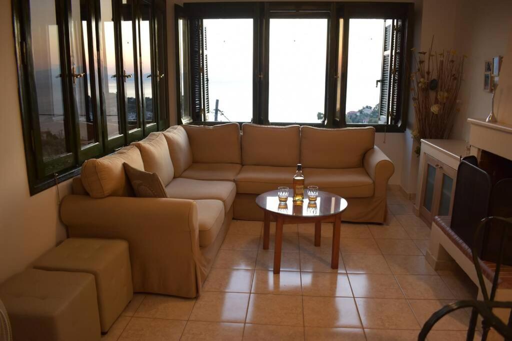 Posezení v ubytování Afissos View
