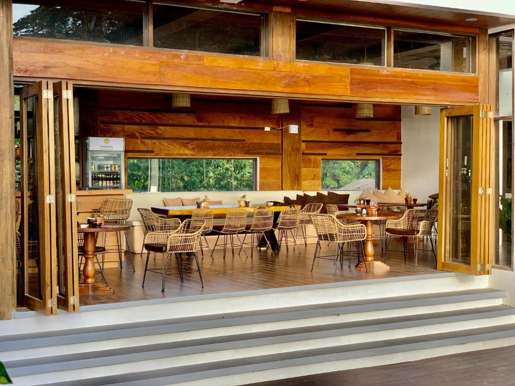 Restaurace v ubytování Ahana Resort El Nido