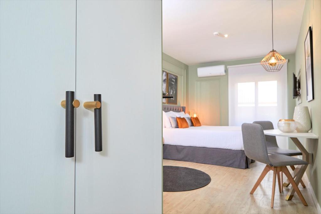 L&H La Latina Selection