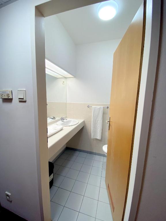 CEU Konferencia Központ - Resim 3