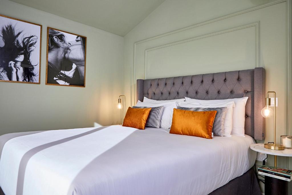 
Deluxe Attic with Terrace
