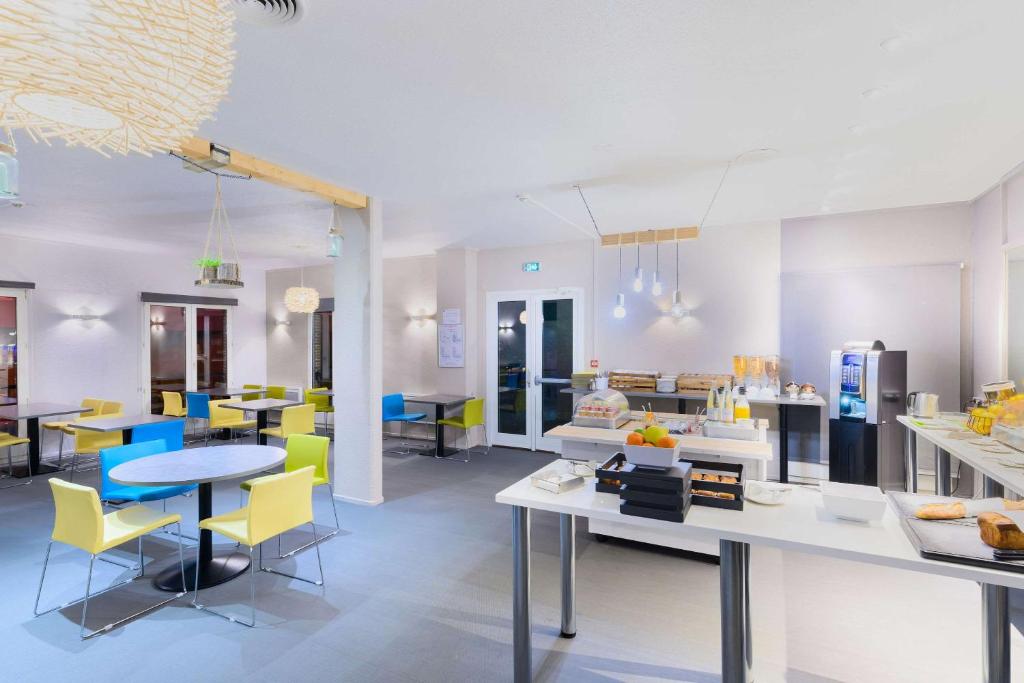 Kyriad Lille Gare - Grand Palais - Resim 27