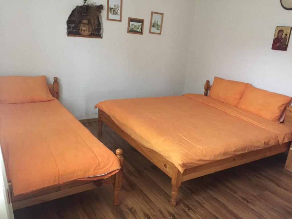Postel nebo postele na pokoji v ubytování Къща за гости Спасителна