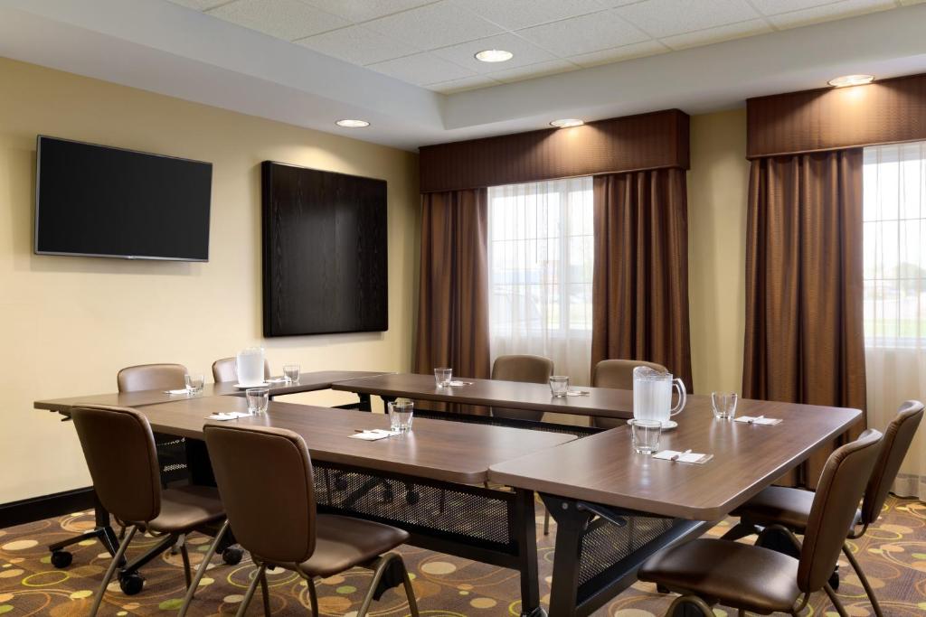 Staybridge Suites West Edmonton by IHG - Resim 11