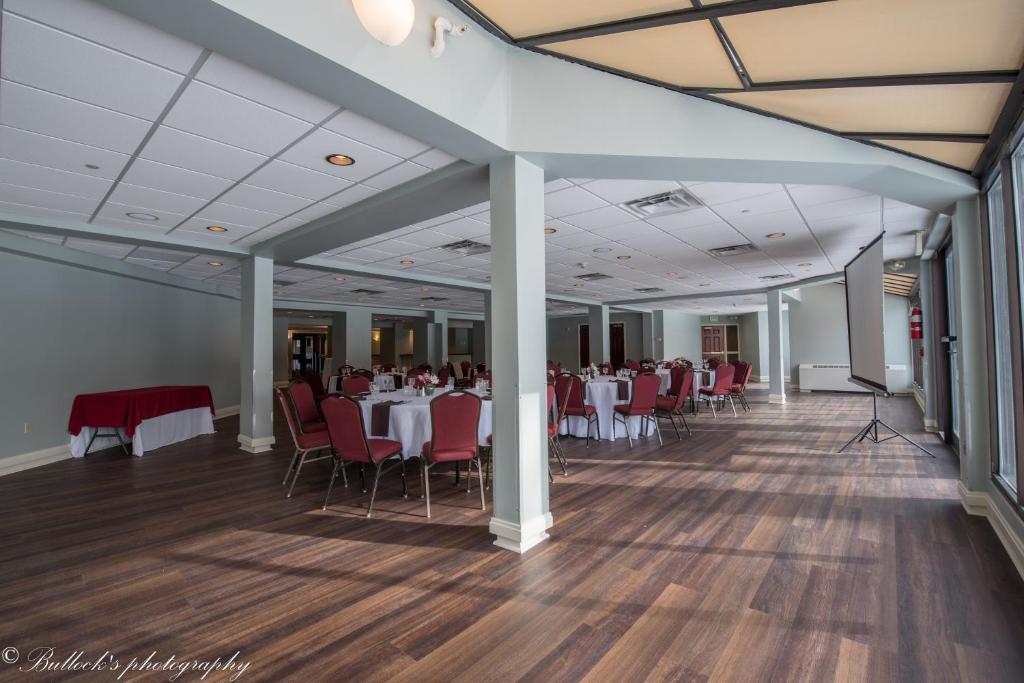 Restaurace v ubytování Shawnee Inn and Golf Resort