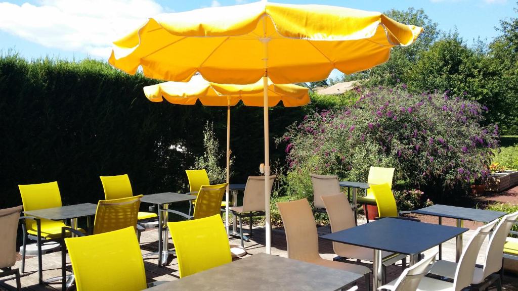 Zahrada ubytování Logis Hotel Des Grands Vins