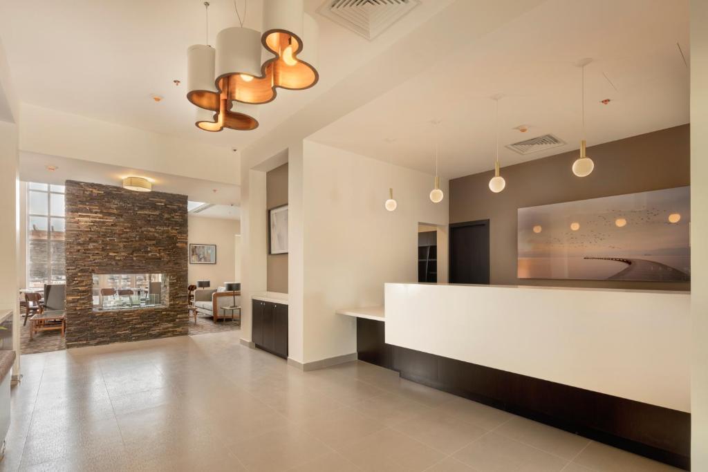 Posezení v ubytování Staybridge Suites Silao by IHG