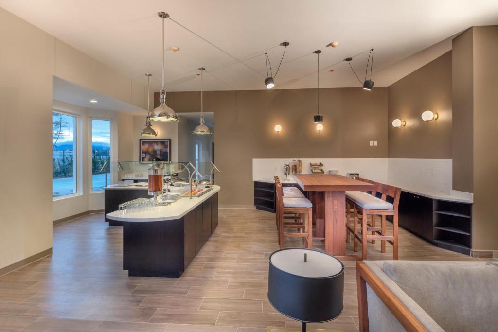 Posezení v ubytování Staybridge Suites Silao by IHG