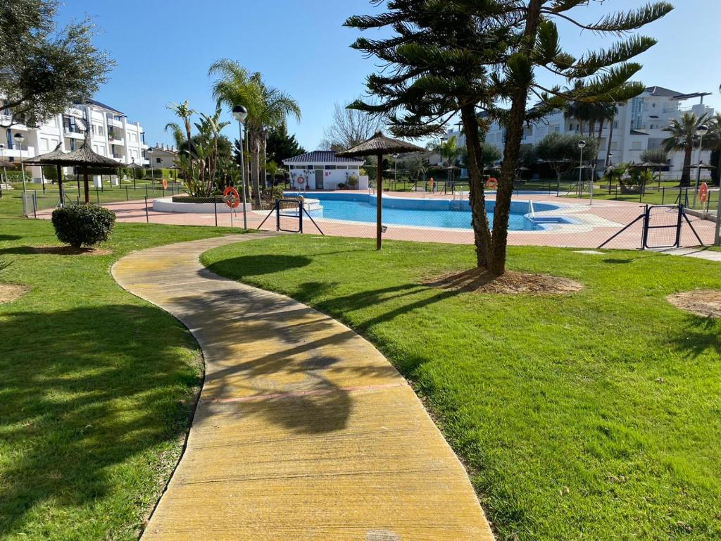 Bazén v ubytování Apartamento en Bahia Golf - Costa Ballena nebo v jeho okolí